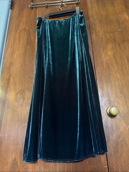 Eileen Fisher Dresses & Skirts - Eileen Fisher Skirt Deep Emerald Green Silk Rayon L Velvet Fits Large Witchy